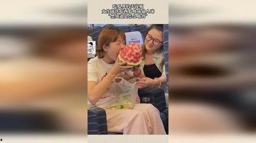 少女吃瓜界偶像,少女偶像的甜蜜蜕变之路