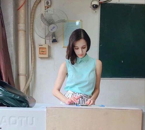 村里老嫂子吃瓜河南