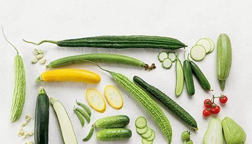 淡饮吃瓜,夏日休闲新风尚