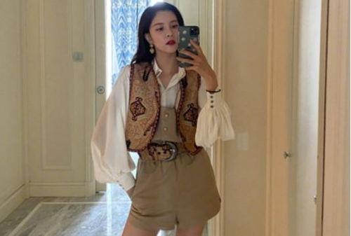 离石吃瓜女主角,揭秘网络红人的崛起之路